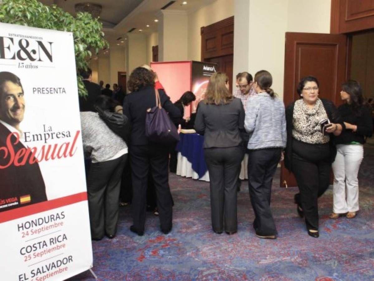 EyN presenta el evento 'La Empresa Sensual' en El Salvador.