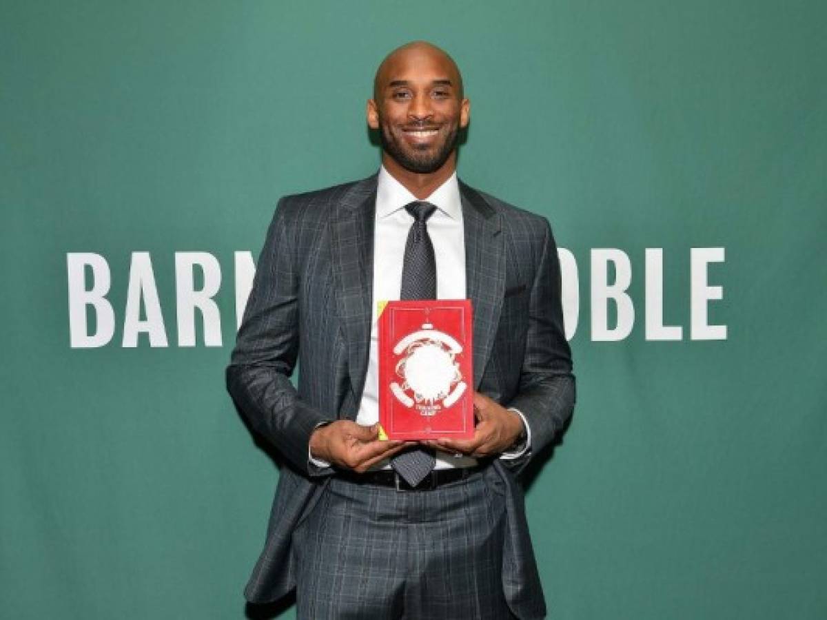 Kobe Bryant, exastro de la NBA, fallece en accidente de helicóptero