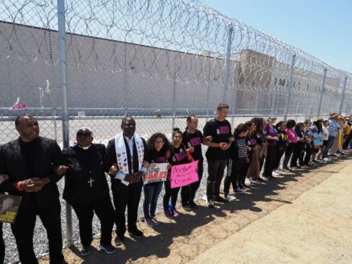 EE.UU.: Retoman demanda por condiciones en centros de detención de migrantes