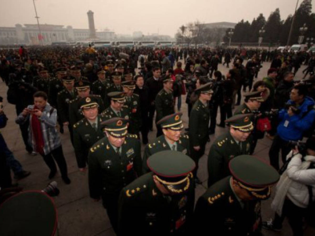 China se arma para 'ganar guerras locales'