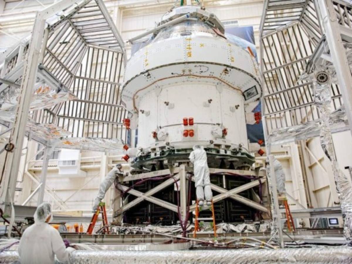 Éxito de pruebas en la nave del programa de regreso a la Luna de la NASA