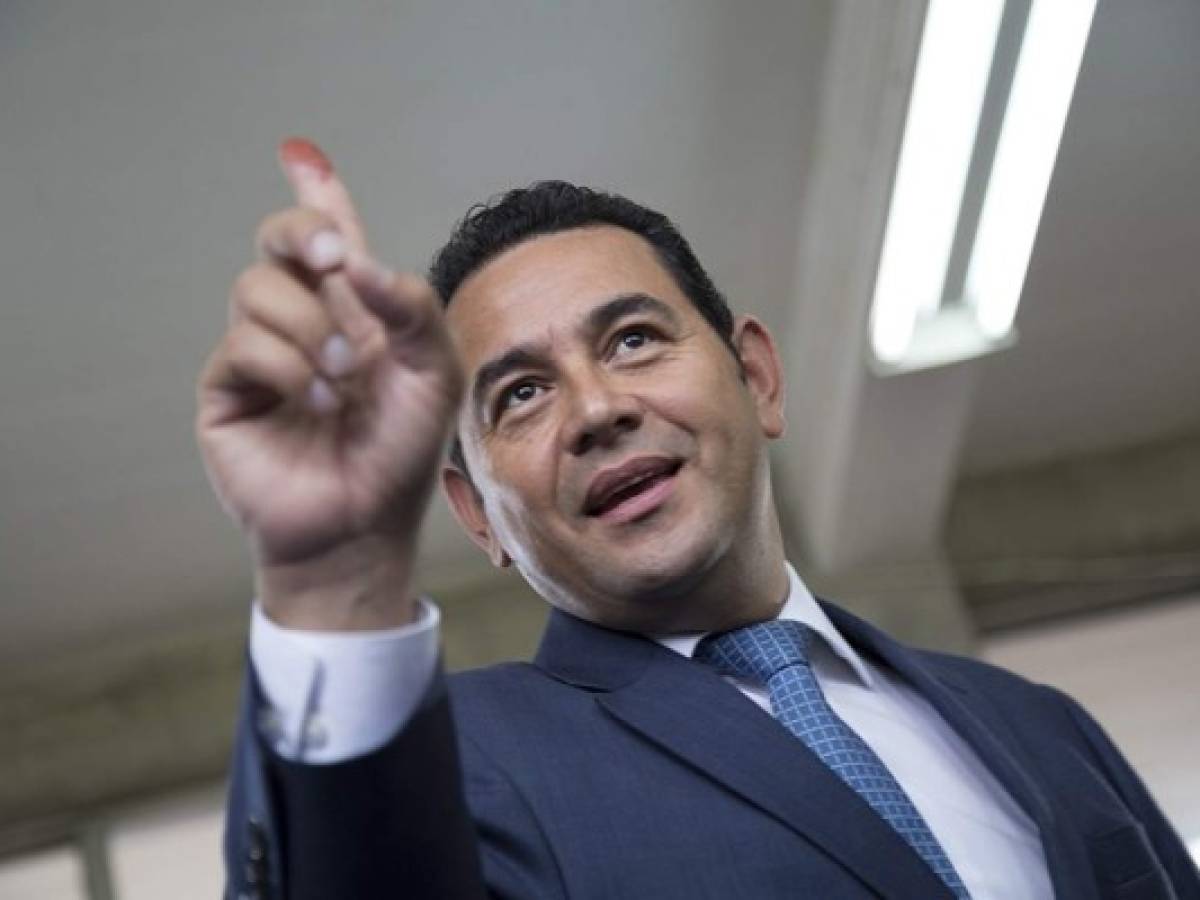 Acreditan a Jimmy Morales como presidente de Guatemala