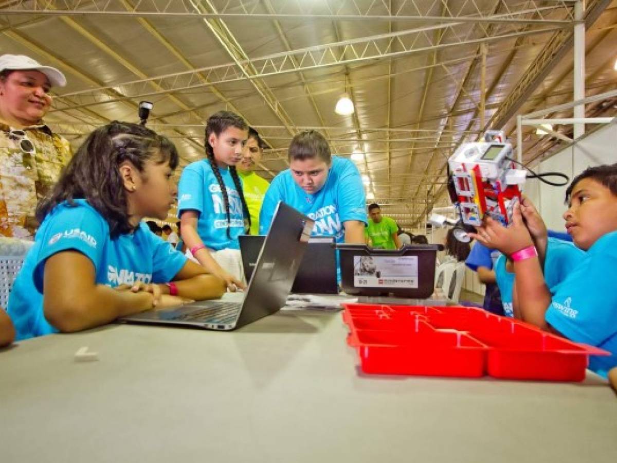 Samsung inspira a juventud salvadoreña con su participación en GenNow