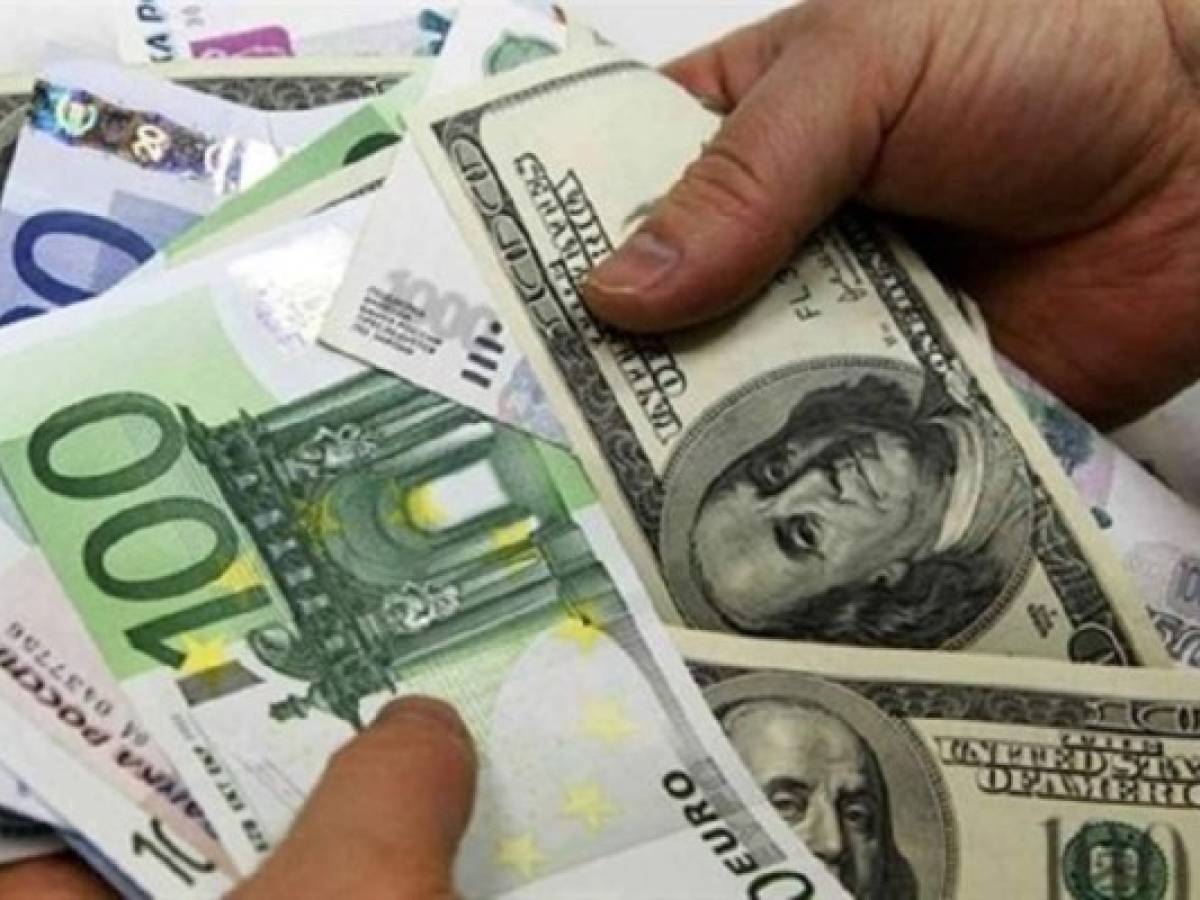 Dólar superaría al euro antes de fin de 2015