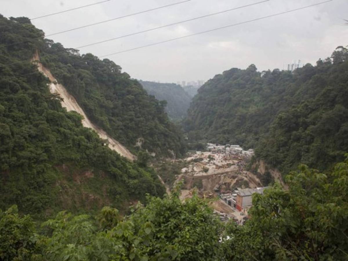 Guatemala llora a sus muertos en tragedia El Cambray II