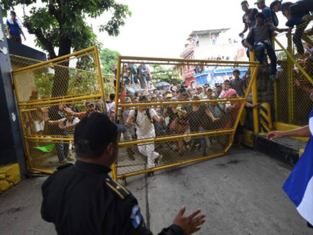 México mantiene en vilo avance de caravana de migrantes hondureños