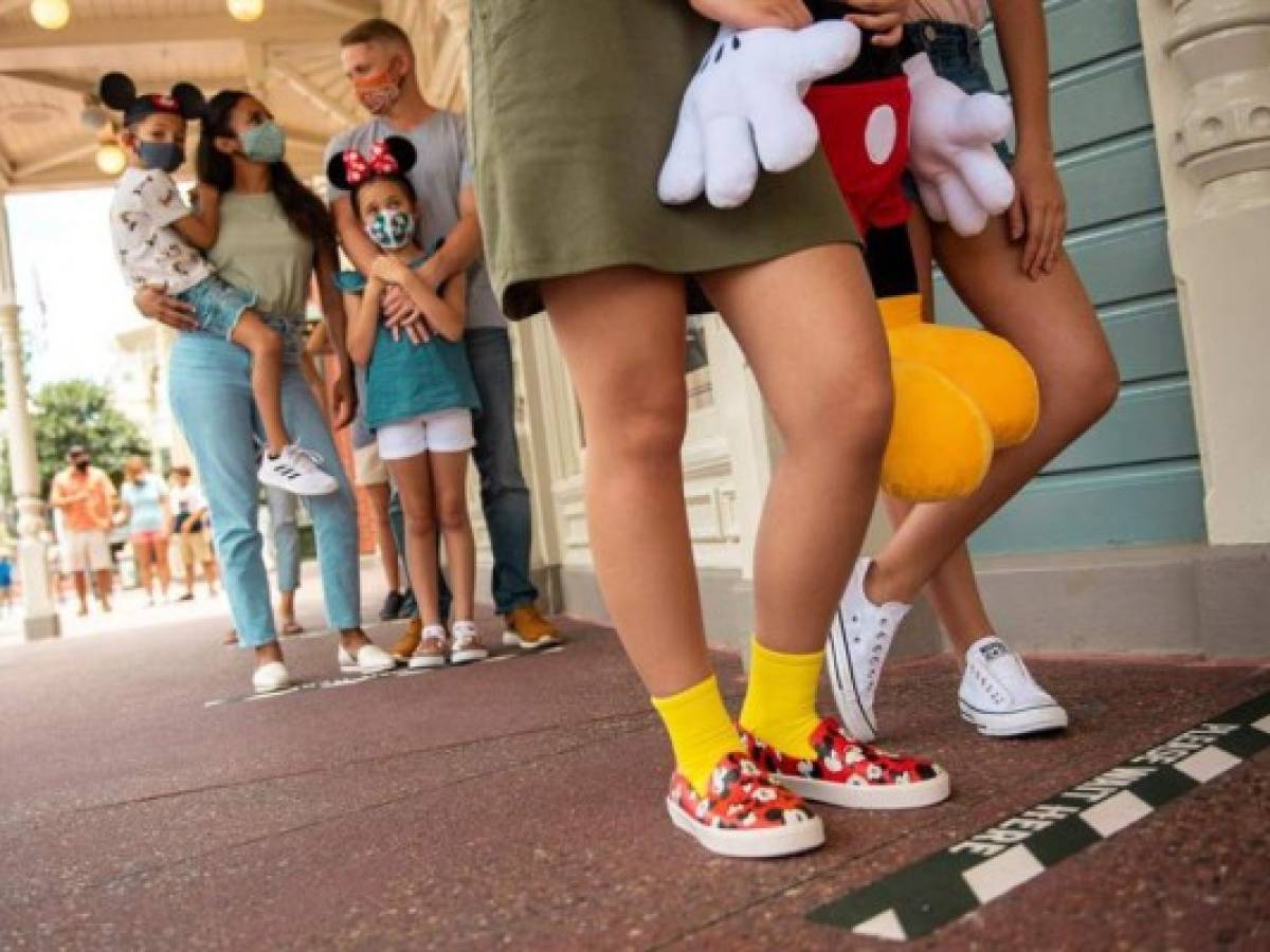 Así es como Mickey Mouse abrió su casa en Florida pese a pandemia