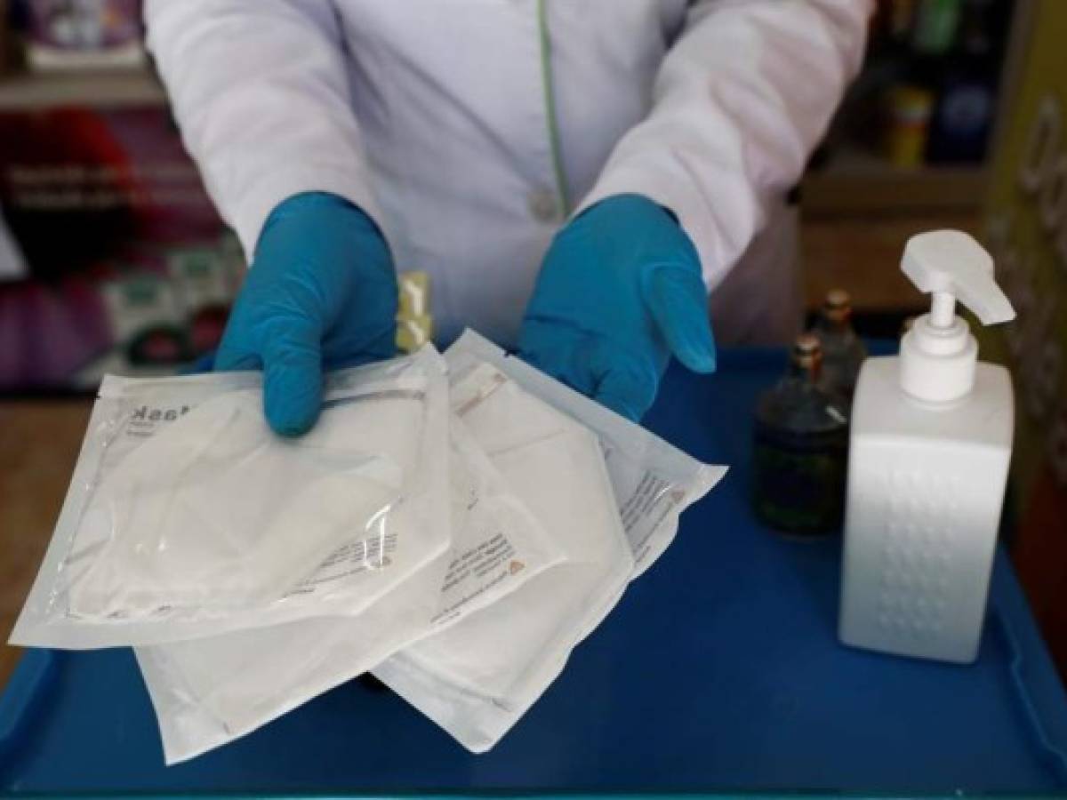 Uso extendido de mascarillas reduciría índice de reproducción de COVID-19