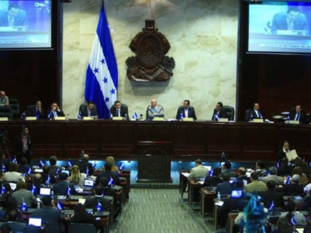 Honduras: salarios y deuda pública ahogan Presupuesto 2015