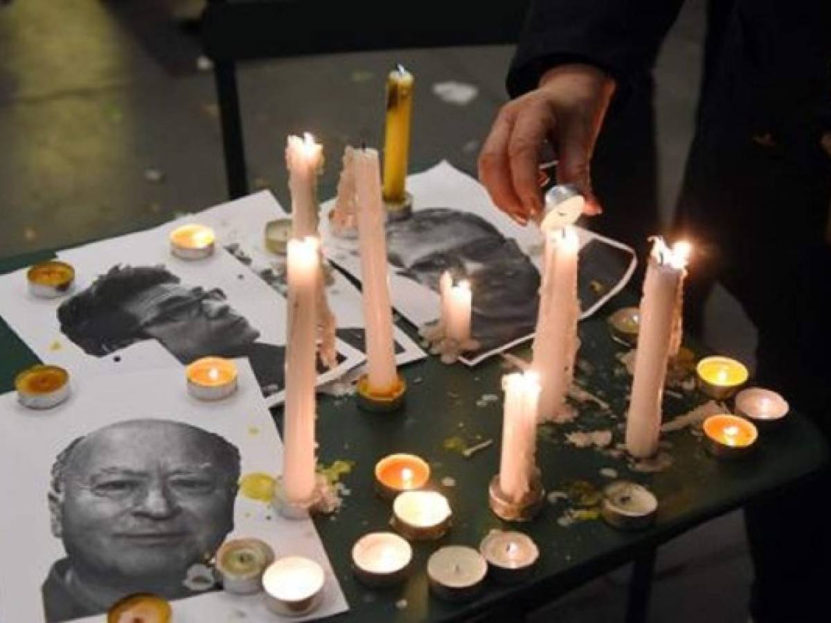 Charlie Hebdo: uno de los atacantes se entregó; hay otros siete detenidos