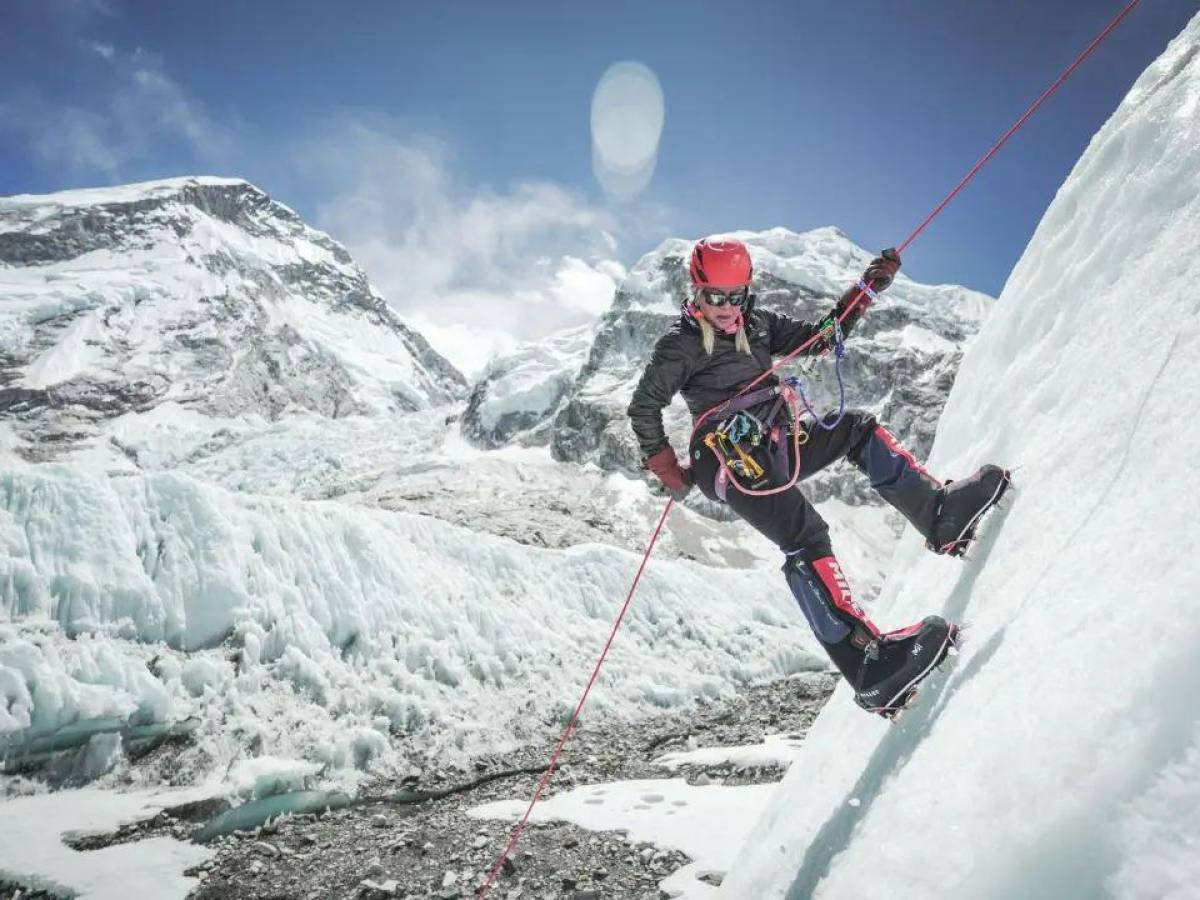 Alfa Karina Arrué, primera salvadoreña en llegar a la cima del Everest