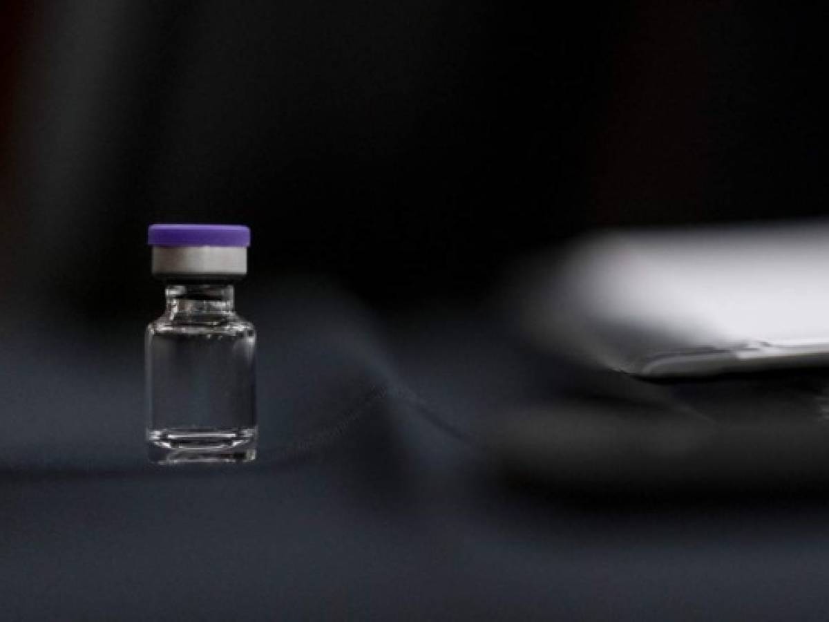 EE.UU. analiza la posible aprobación de vacuna Pfizer-BioNTech