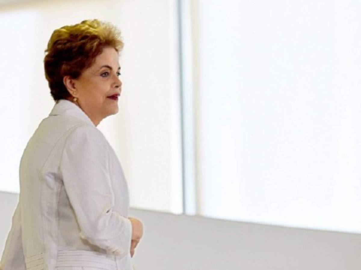 Tensión máxima en Brasil: Rousseff acusa de 'traidor' a su vicepresidente