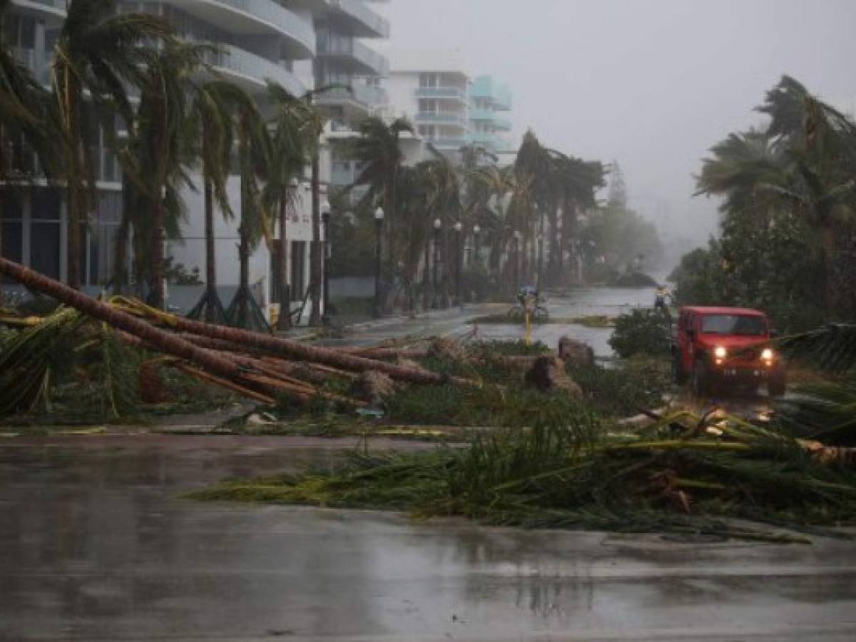 'Irma' se degrada a tormenta tropical mientras cruza Florida