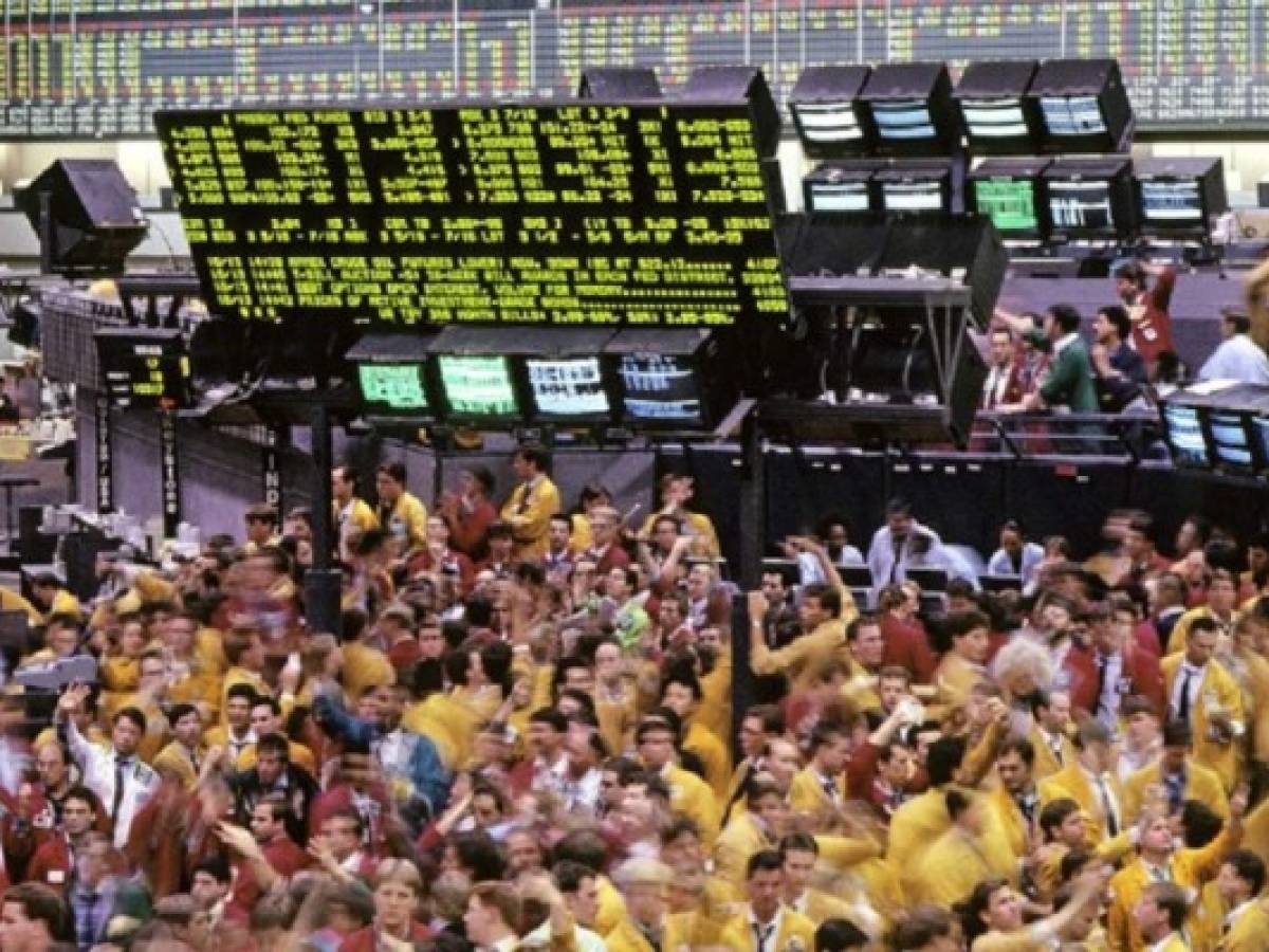 Hundimiento de 'commodities' arrastra a fondos de cobertura