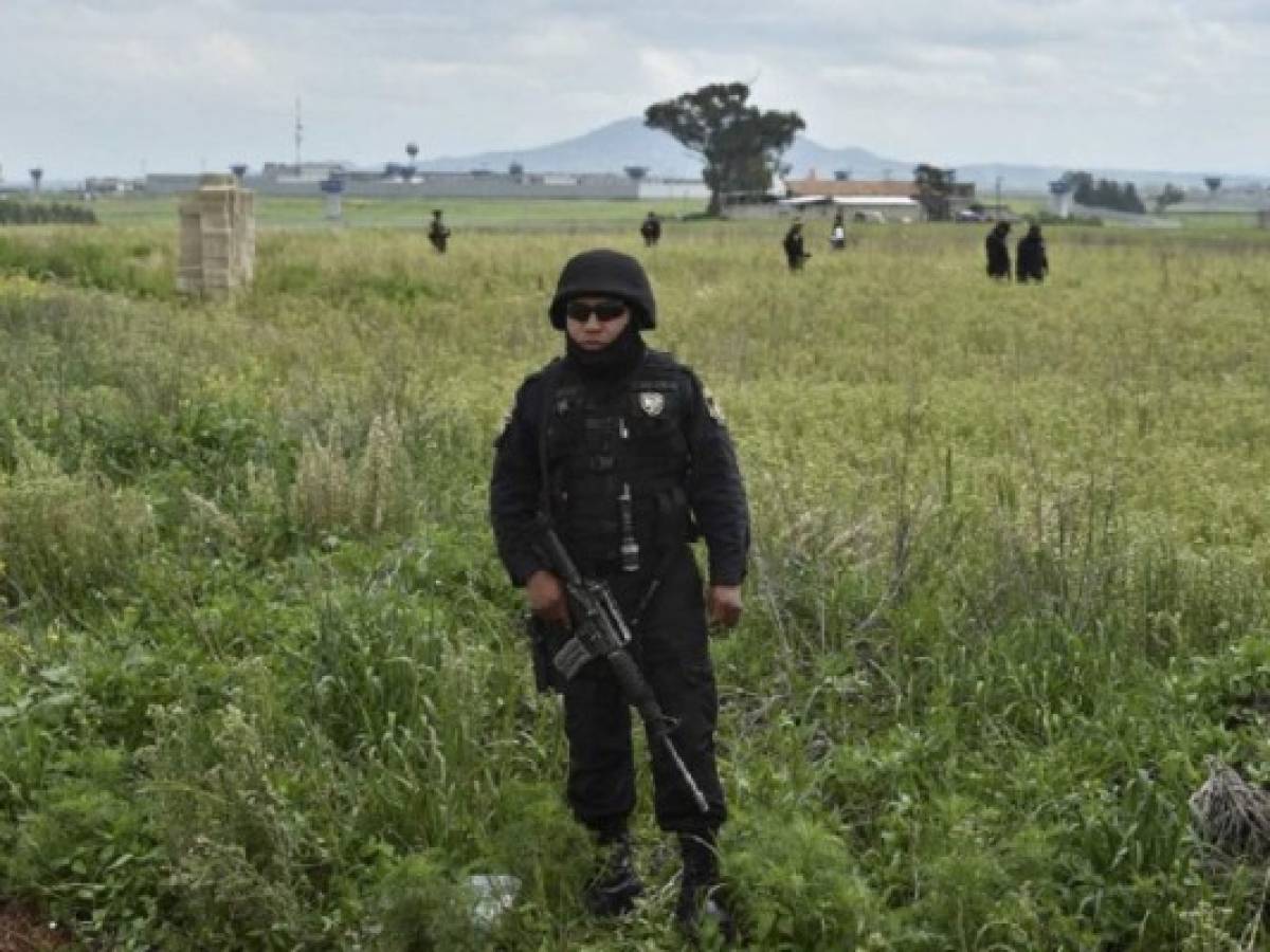 México busca por tierra y aire a 'El Chapo' Guzmán e investiga fuga