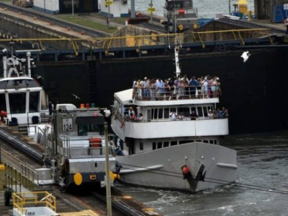 Canal de Panamá y EE.UU. firman acuerdo para construir terminal de gas licuado