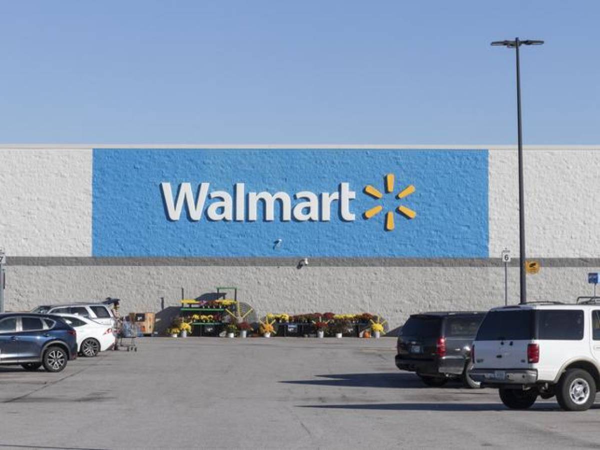 Investigan a Walmart y Hugo Boss por acusaciones de trabajo forzoso