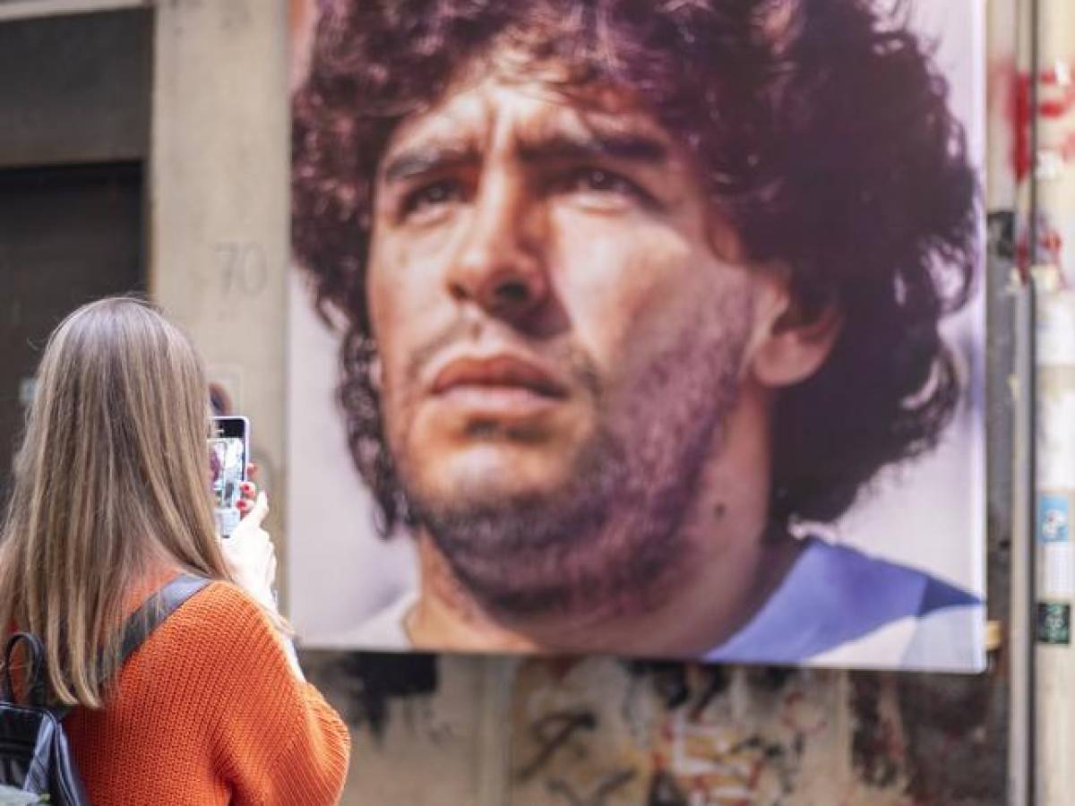 Maradona fue elegido como el deportista más popular de la historia