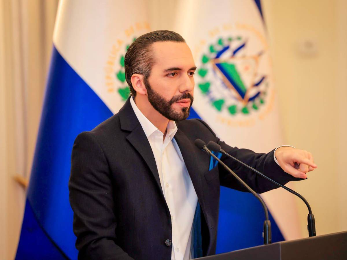 Bukele inscribe precandidatura presidencial en su partido en El Salvador