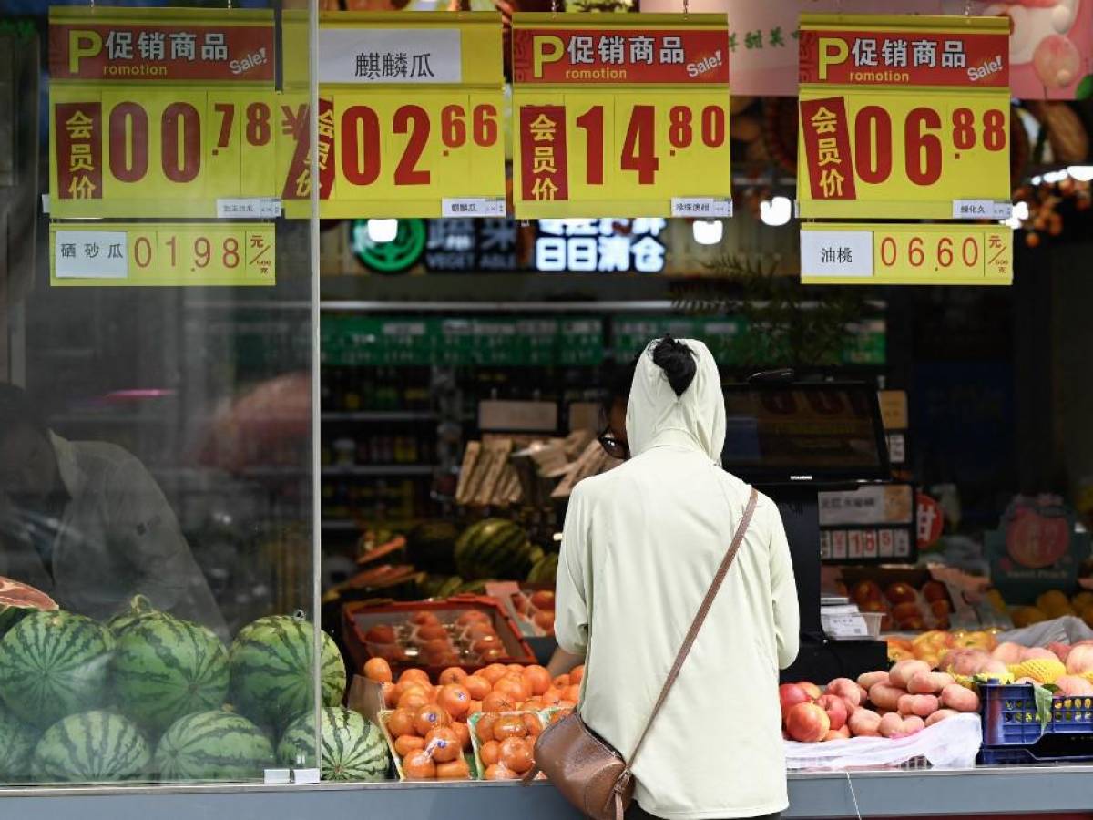 China entra en deflación por primera vez desde 2021