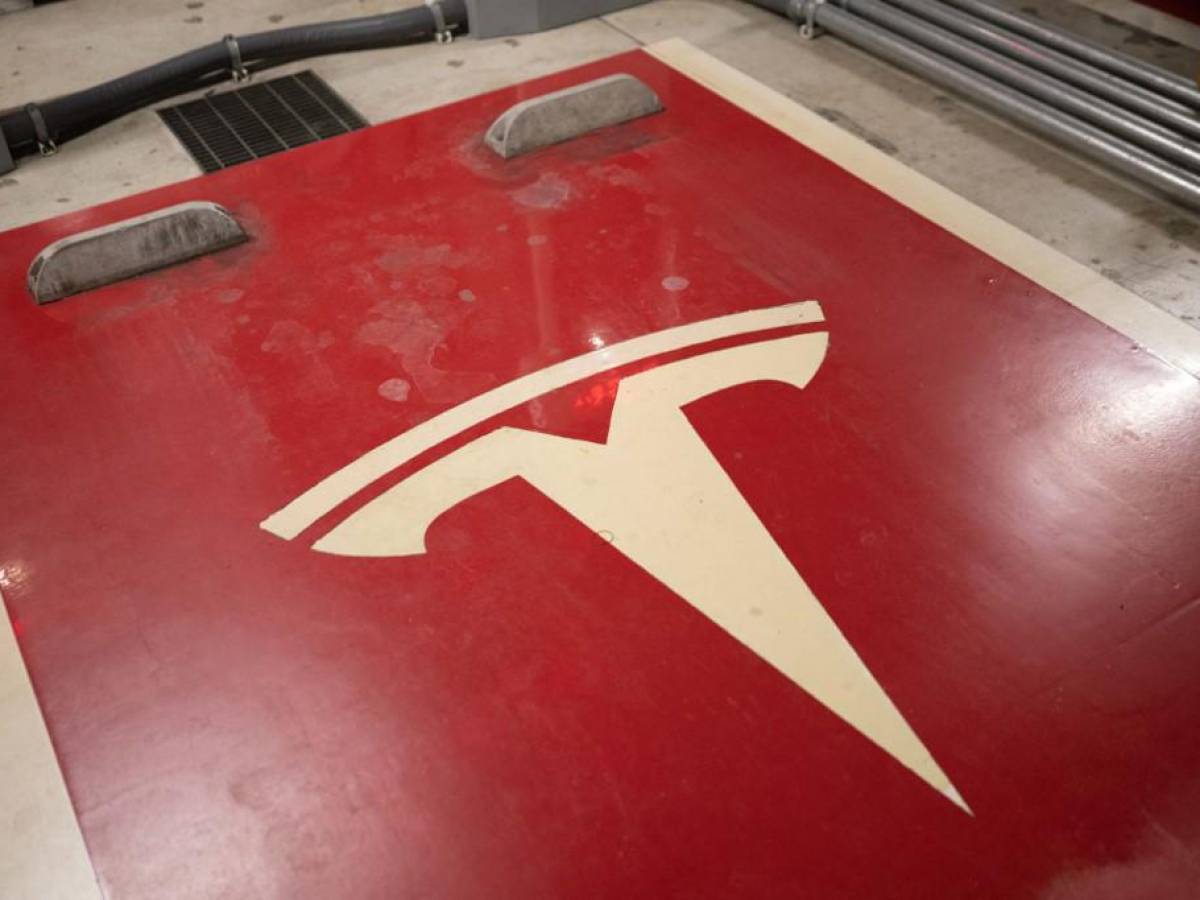 Tesla implantará fábrica de baterías en Shanghái
