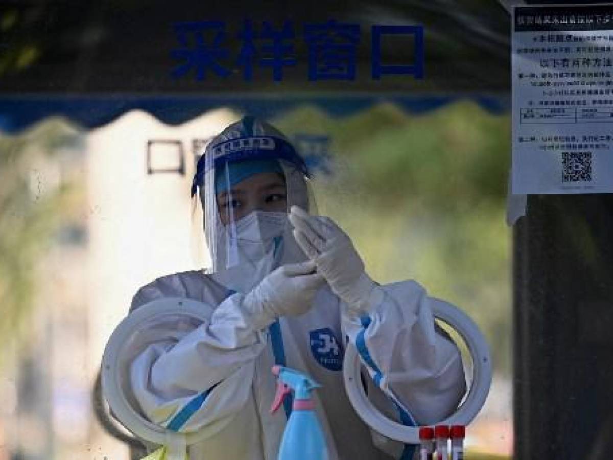 OMS advierte que pandemia del COVID-19 está ‘lejos de haber terminado’