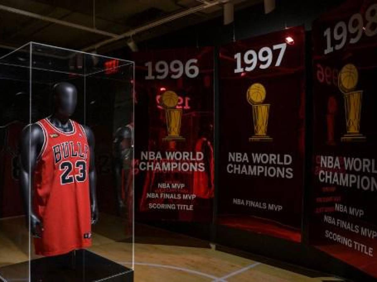 Una camiseta de Jordan es subastada por un récord de US$10,1 millones