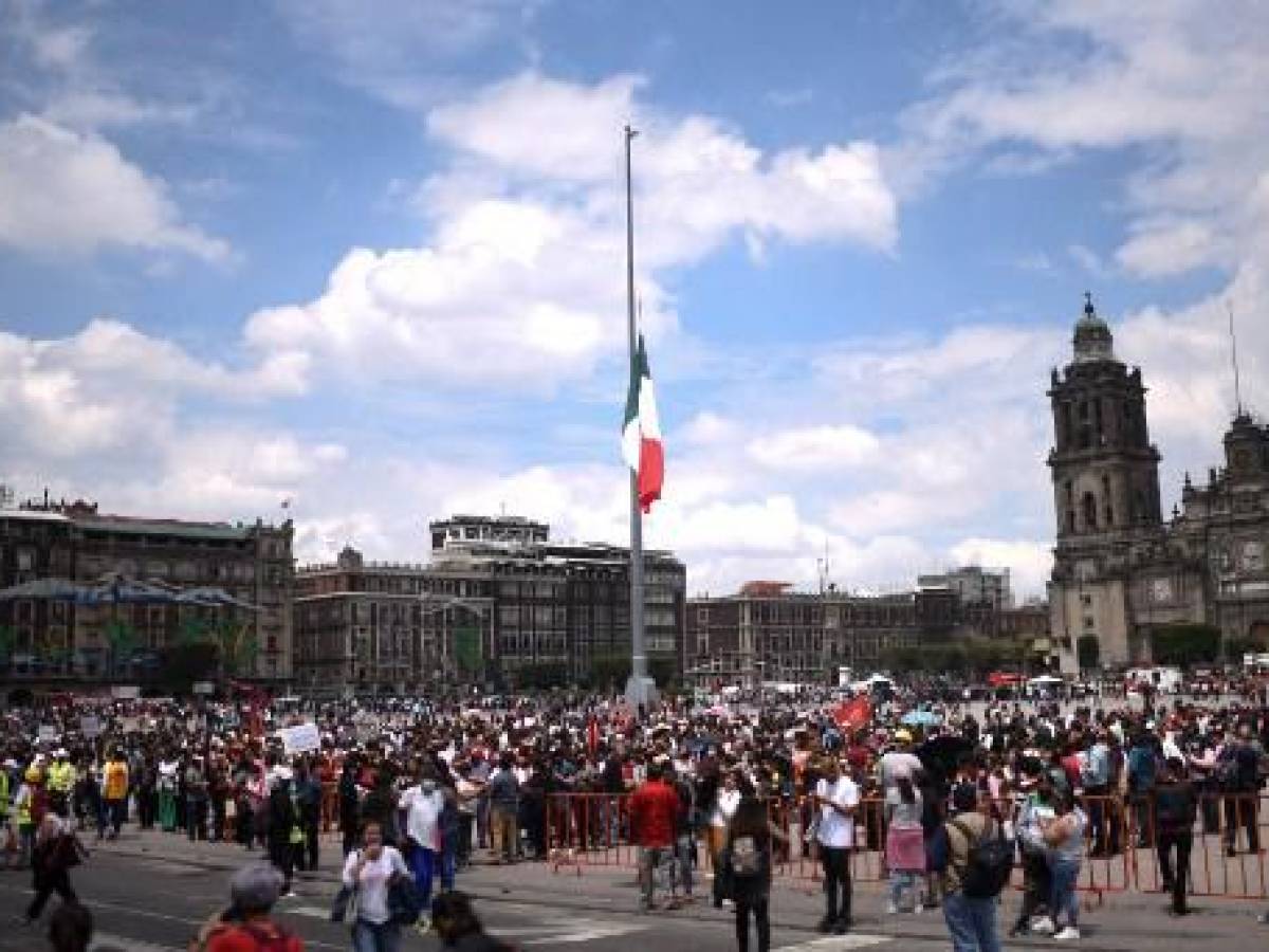 Sismo de más de 7 grados sacude al centro de México