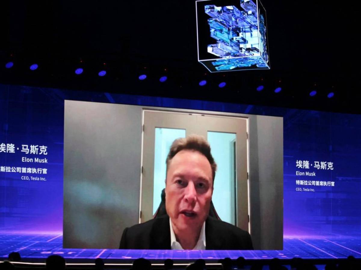 Elon Musk es llamado ‘analfabeto’ por denunciar incitación al ‘genocidio’ blanco en Sudáfrica