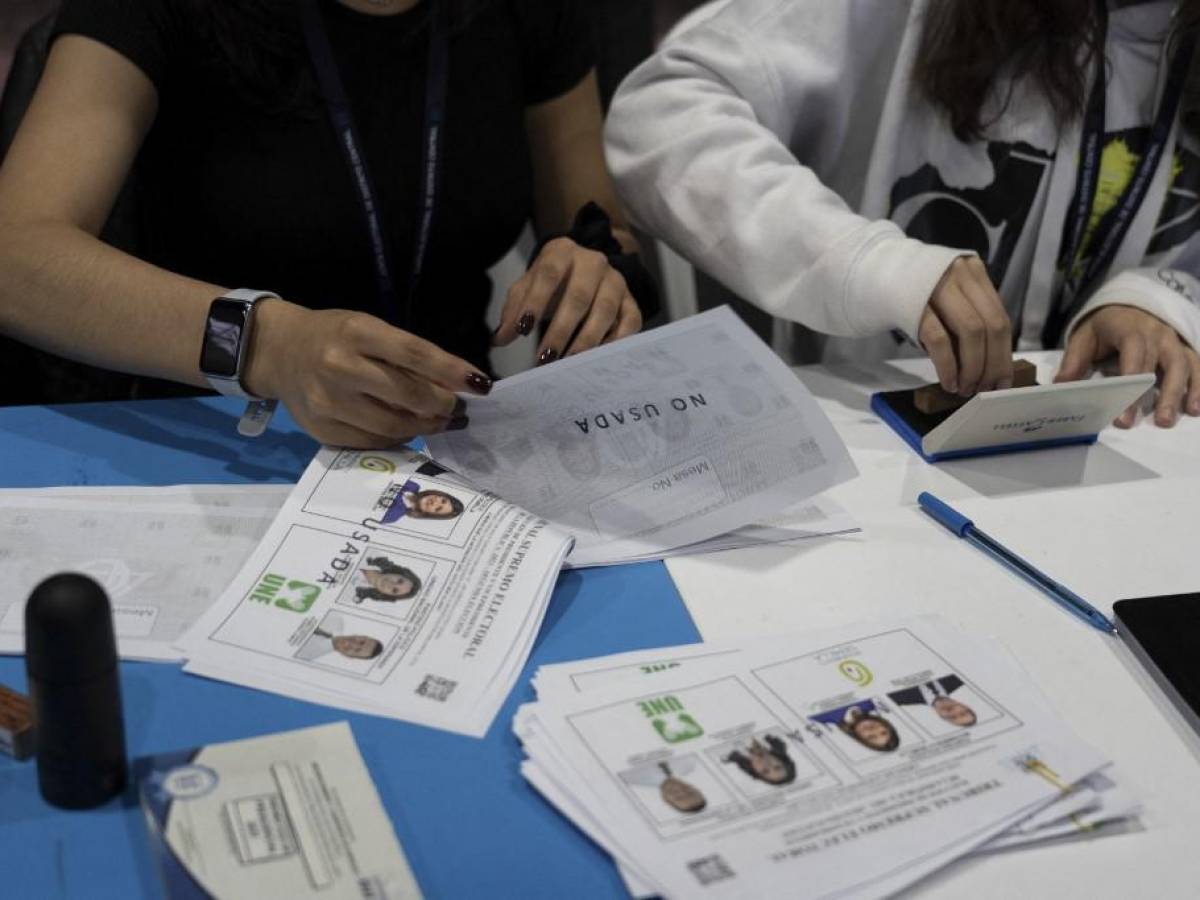 Guatemala: Partido de Sandra Torres pide investigación por conteo de votos
