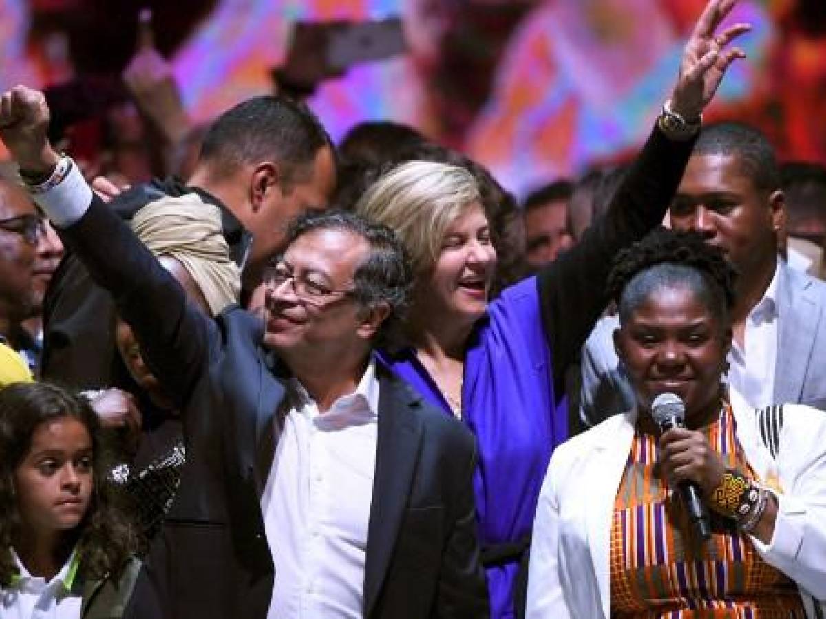 Mandatarios de izquierda latinoamericanos celebran victoria de Petro en Colombia