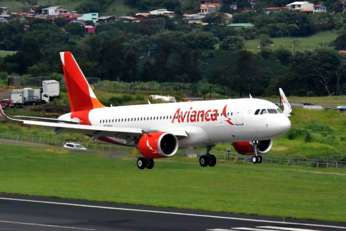 Colombia: Avión de Avianca aterriza de emergencia tras fallo mecánico