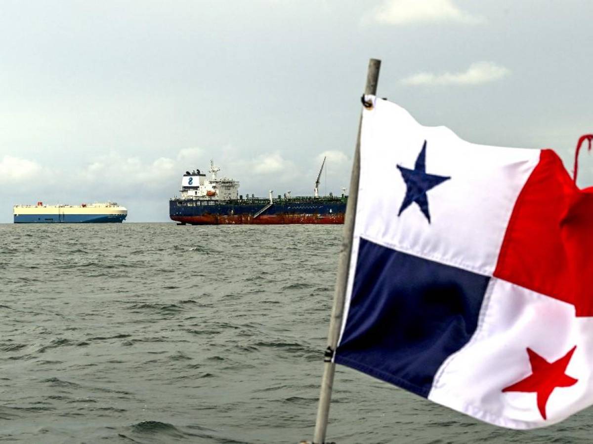 Restricciones de tránsito en Canal de Panamá seguirán un año por escasez de agua