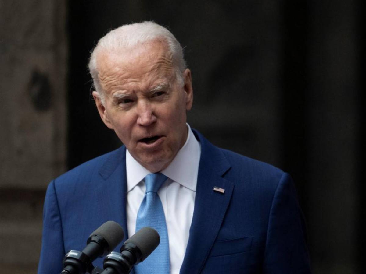 Biden insta al Congreso frenar el poder de las grandes empresas tecnológicas