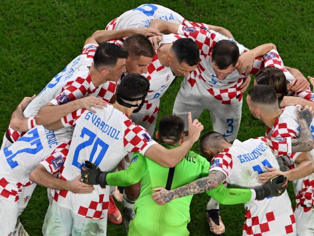 Croacia pasa a cuartos tras vencer en penales a Japón
