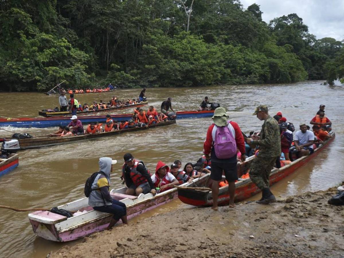 Panamá anuncia medidas ‘contundentes’ para frenar migración por selva del Darién
