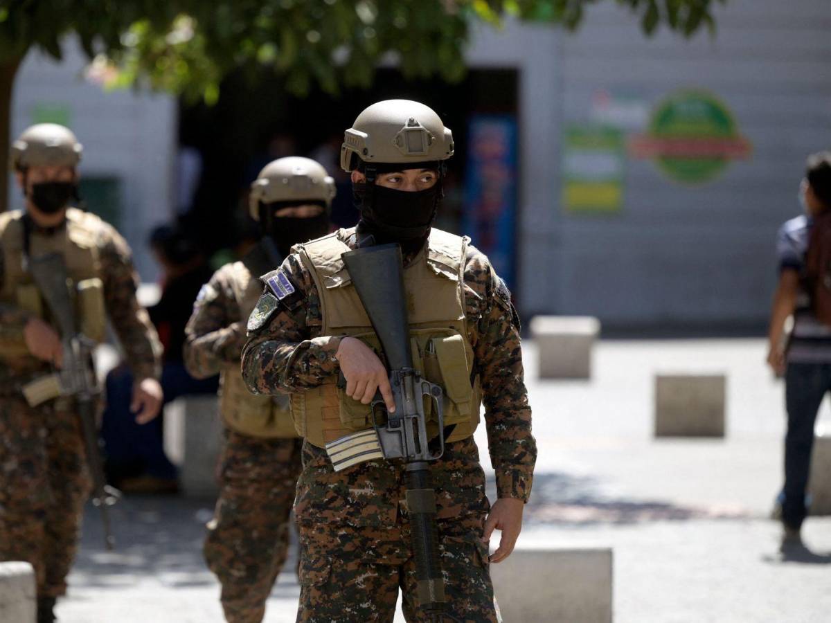 El Salvador prorroga por 30 días régimen de excepción para frenar pandillas