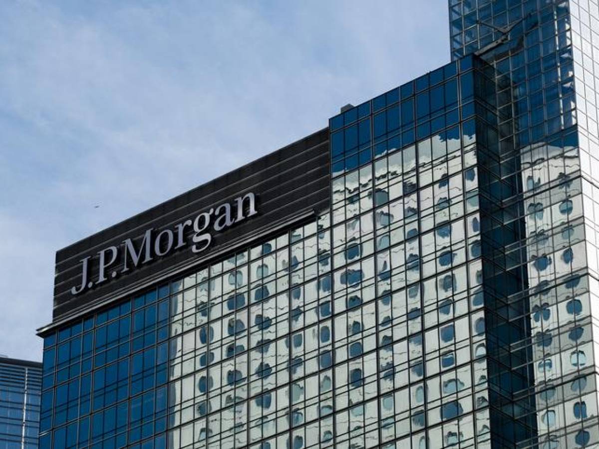 CEO de JPMorgan: Es poco probable que adquiera otros bancos en dificultades