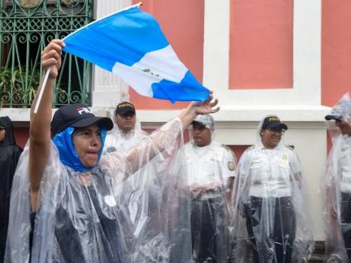 TSE de Guatemala reafirma la segunda vuelta con Torres y Arévalo como candidatos