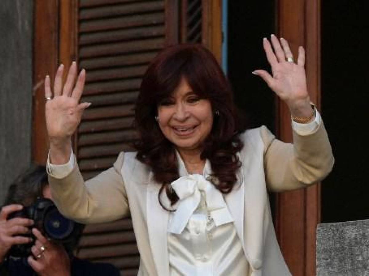 Argentina: Cristina Kirchner es condenada a prisión por corrupción