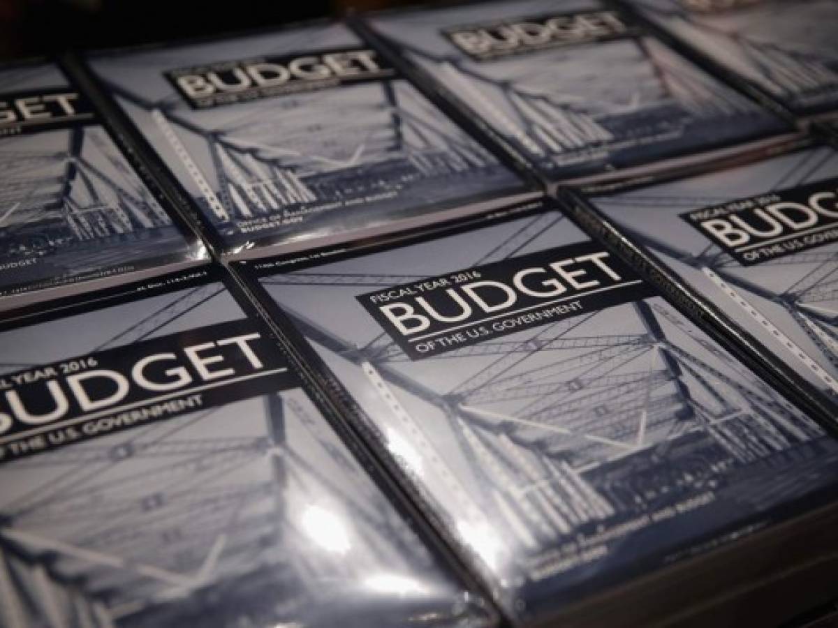 Reforma fiscal, inversiones masivas: Obama presenta su presupuesto