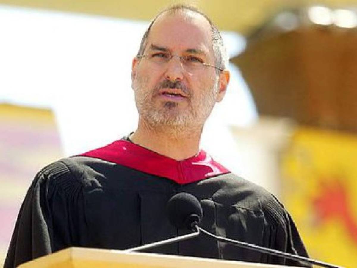 Steve Jobs y las tres claves que dejó a los alumnos de Stanford en 2005
