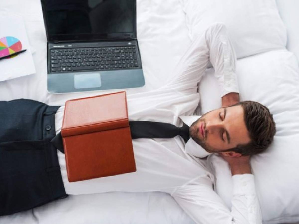 Dormir menos de cinco horas diarias deteriora la salud física y mental