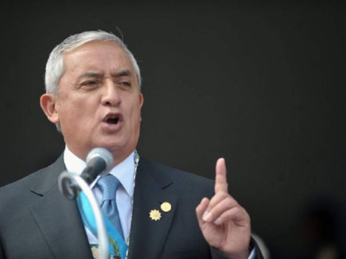 Otto Pérez Molina dice que no abandonará Presidencia de Guatemala