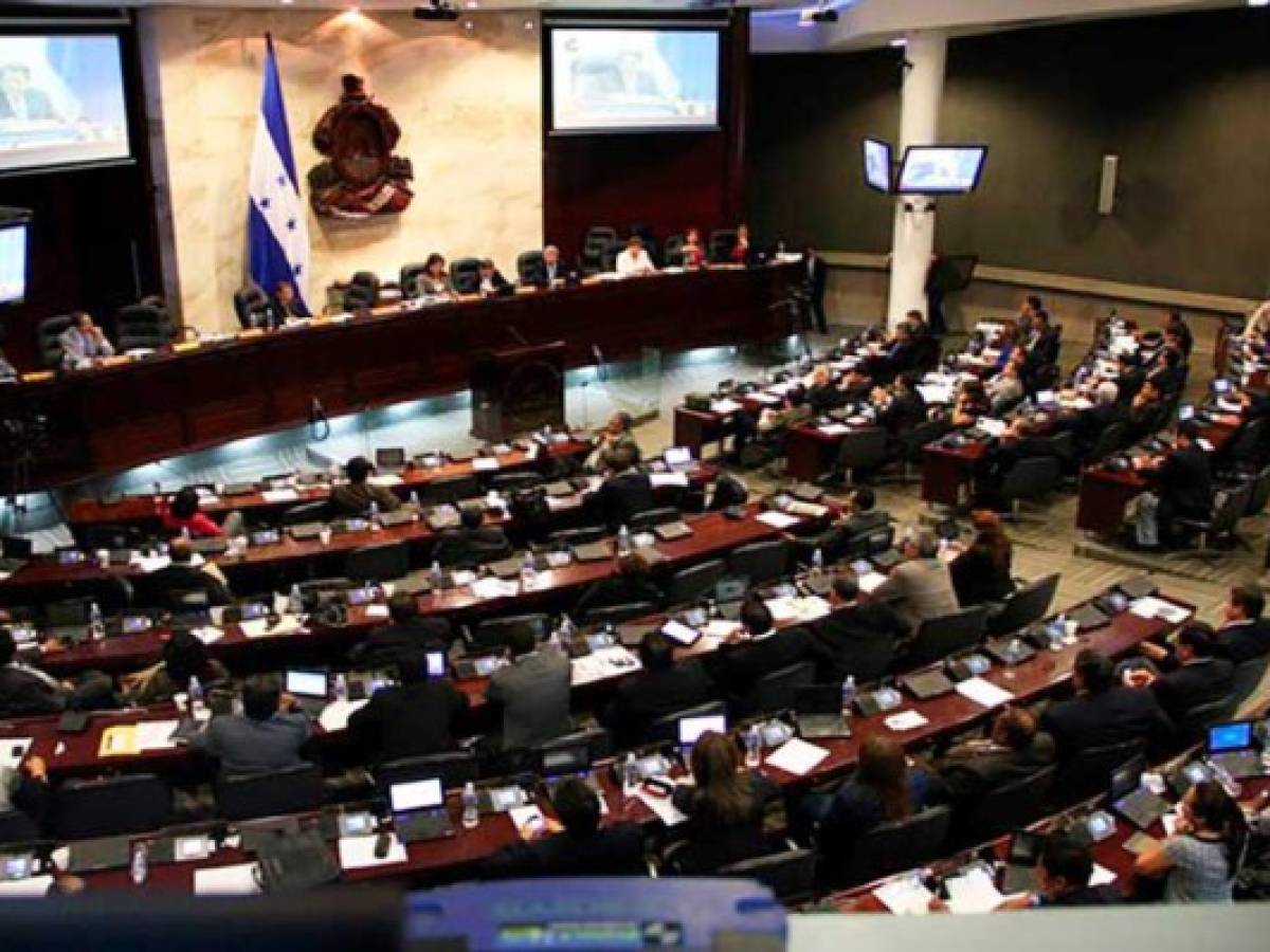 En punto muerto salida a la crisis política del Congreso hondureño