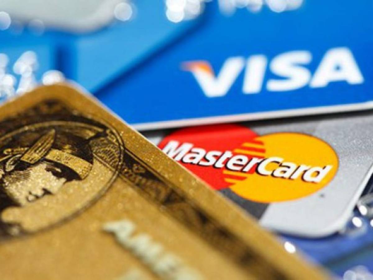 Guatemala aprueba ley para regular tasas de tarjetas de crédito