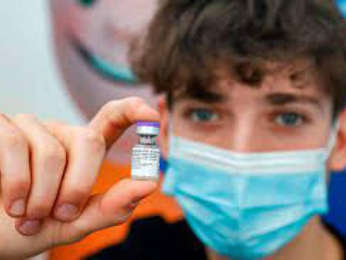BioNTech y Pfizer dicen que su vacuna es 100% efectiva en jóvenes de entre 12 y 15 años
