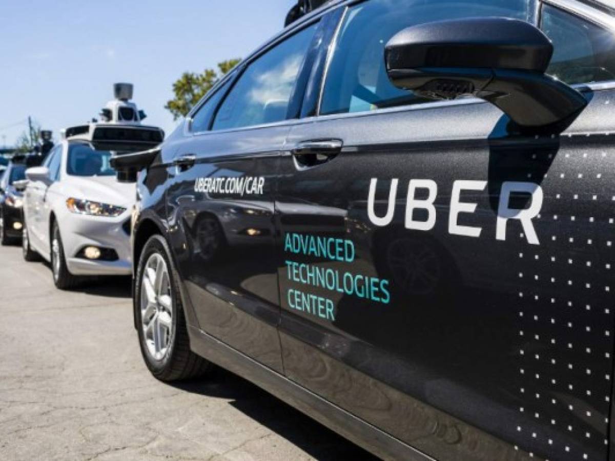 Toyota invierte en Uber para la producción masiva de vehículos autónomos