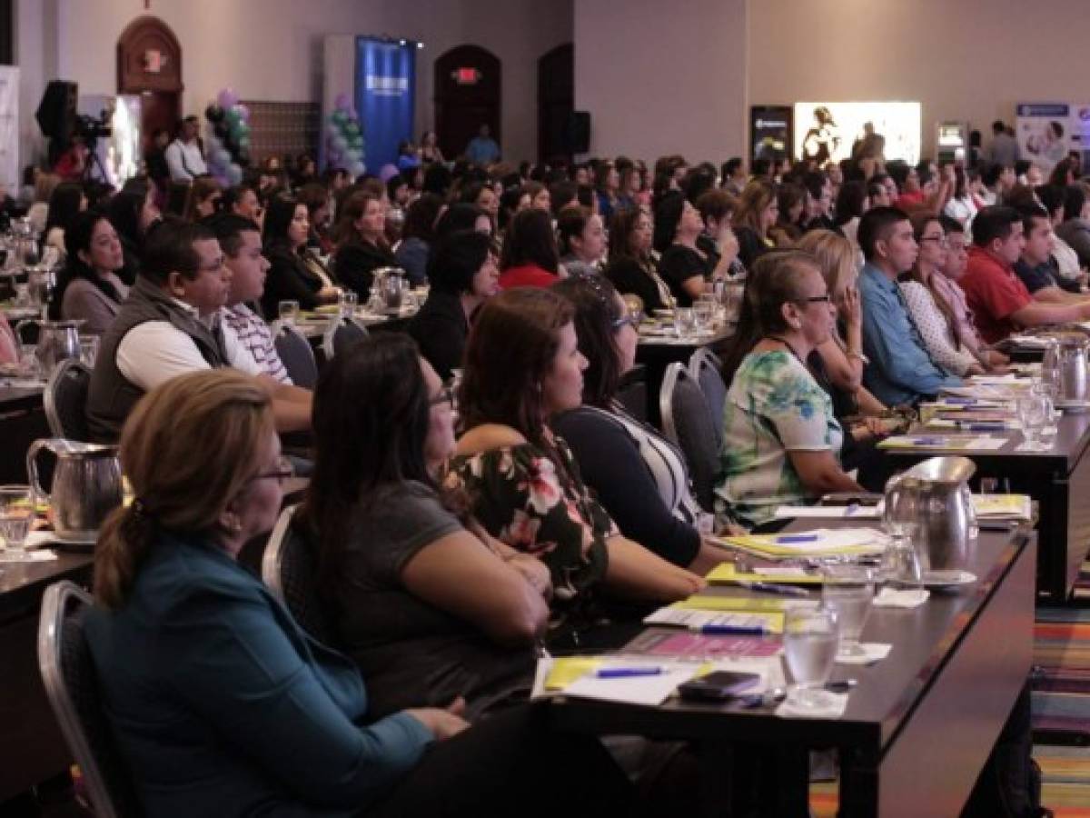 Centroamericanas Desafiantes Sin límites: Mujeres que soñaron con la luna…y volaron mucho más alto